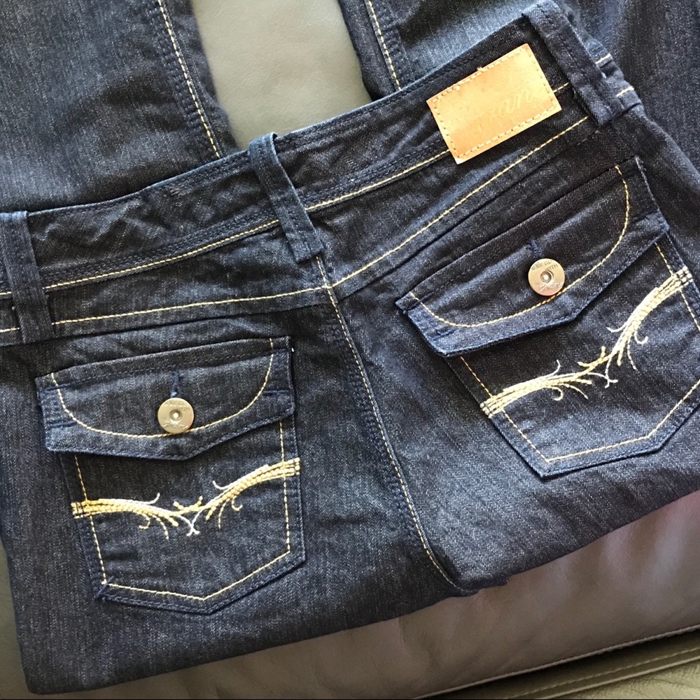 NEW! Grane Jeans - Picture 2 of 7