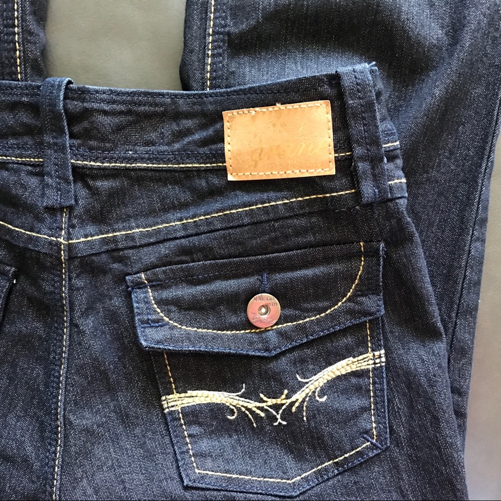 NEW! Grane Jeans - Picture 3 of 7