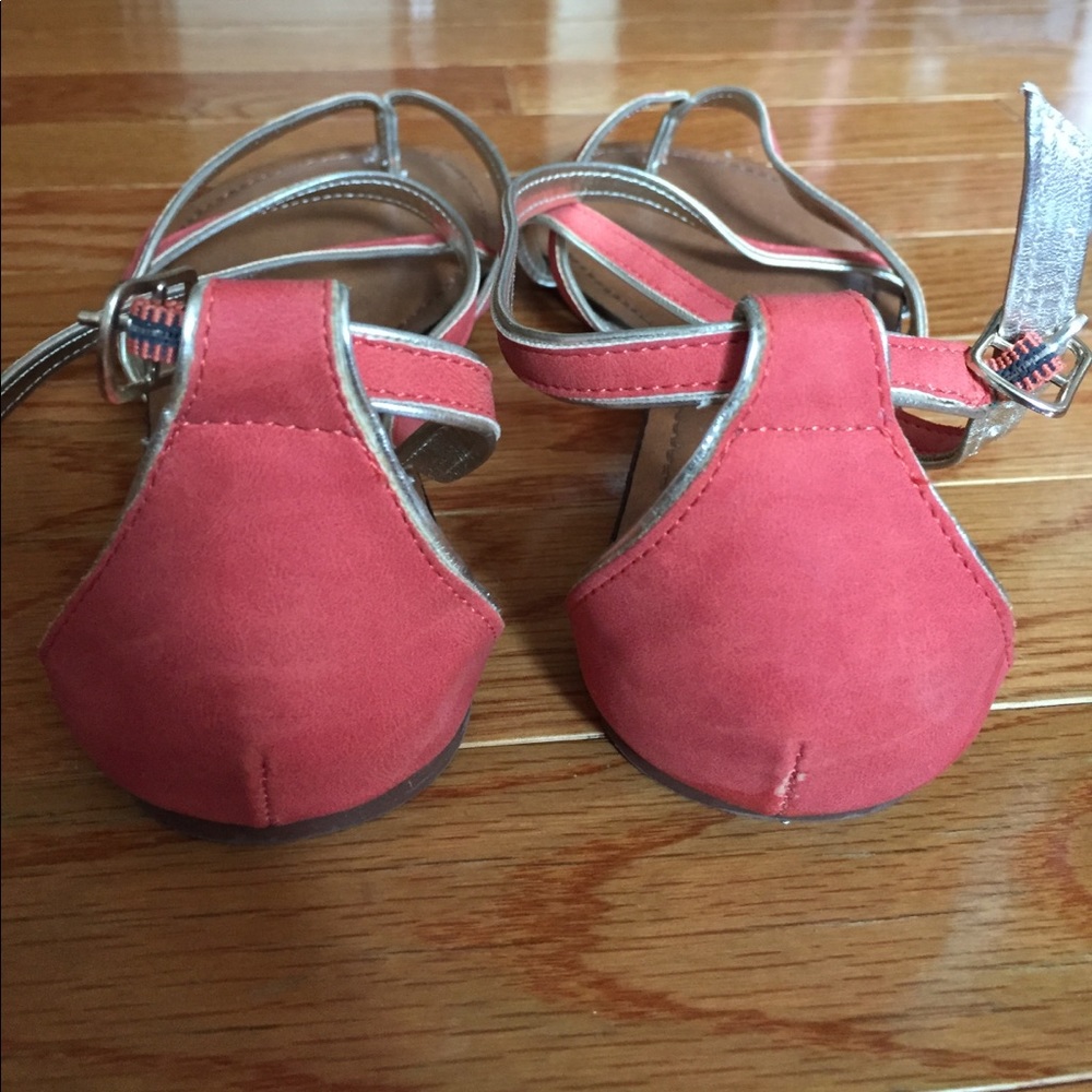 SUMMER SANDALS - Picture 2 of 3
