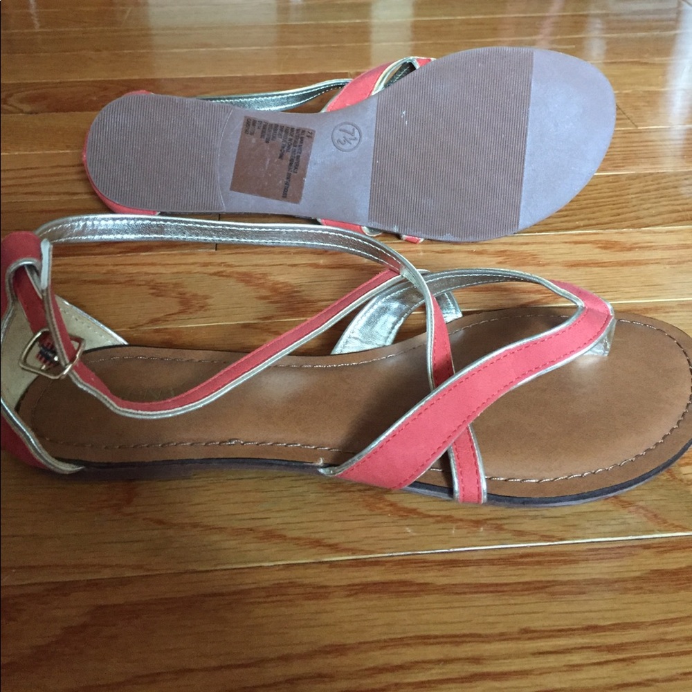 SUMMER SANDALS - Picture 3 of 3