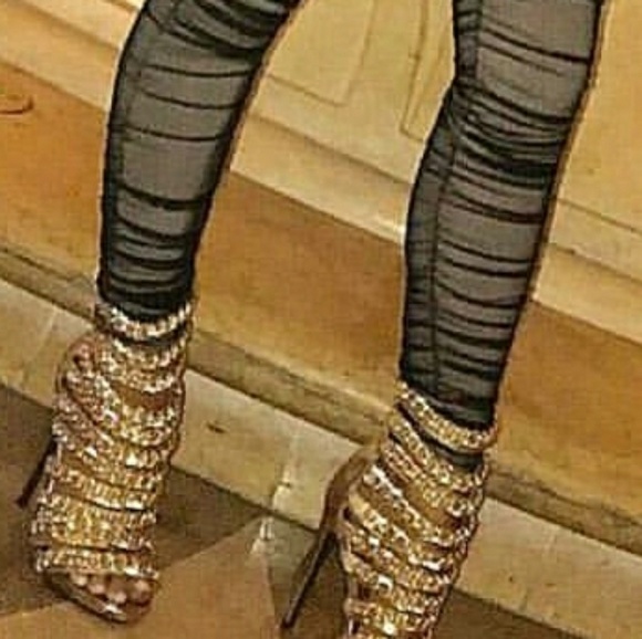 Heels - Picture 2 of 3