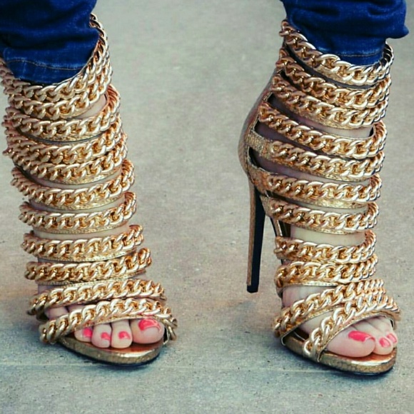 Heels - Picture 3 of 3