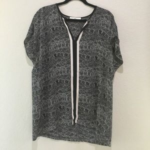 Beautiful tunic top from Daniel Rainn