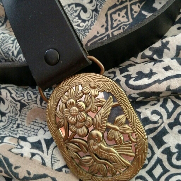 White House Black market leather belt