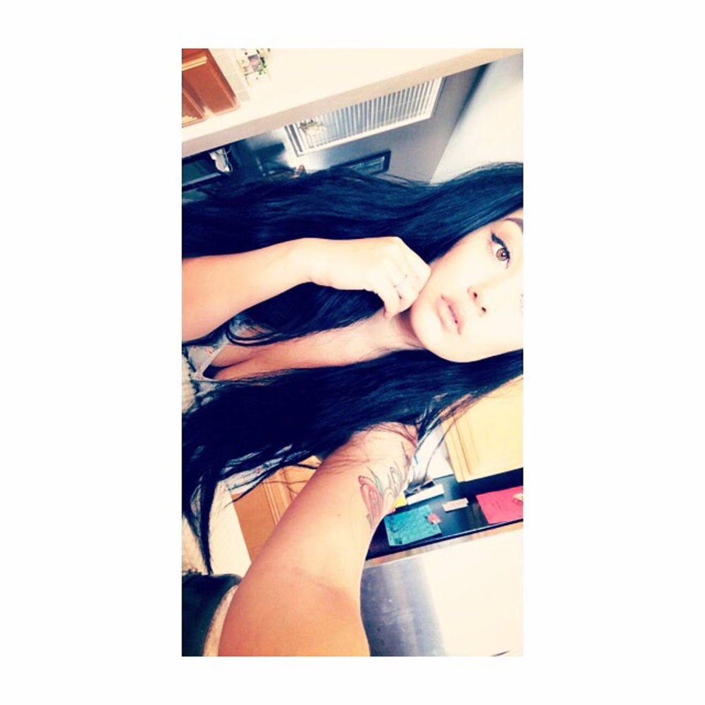 Meet your Posher, Harmony