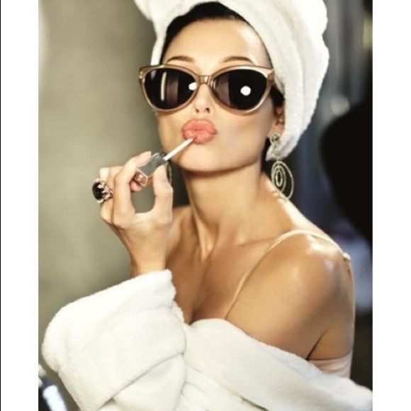 Meet your Posher, Harmony - Picture 2 of 2