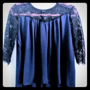 Flowy lace sleeve shirt