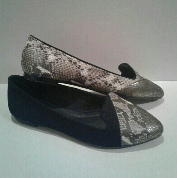 Flats - Picture 2 of 2