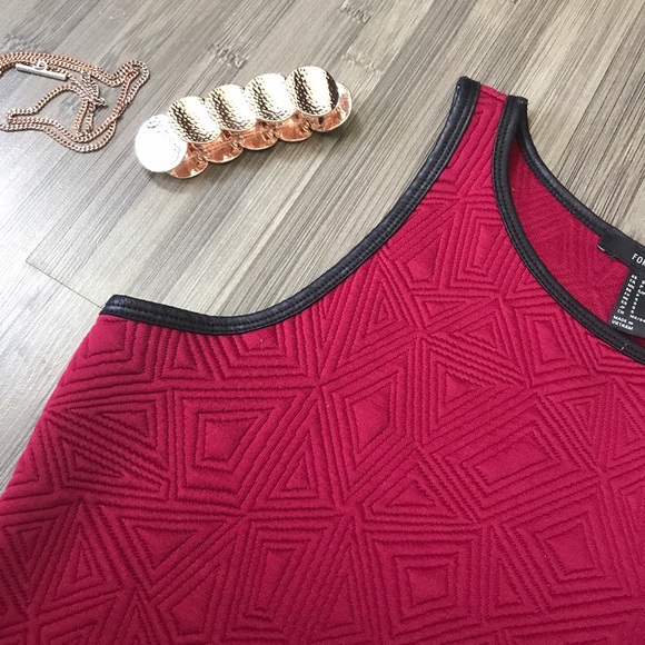 💢Geo Patterned Bodycon Dress💢 - Picture 3 of 4