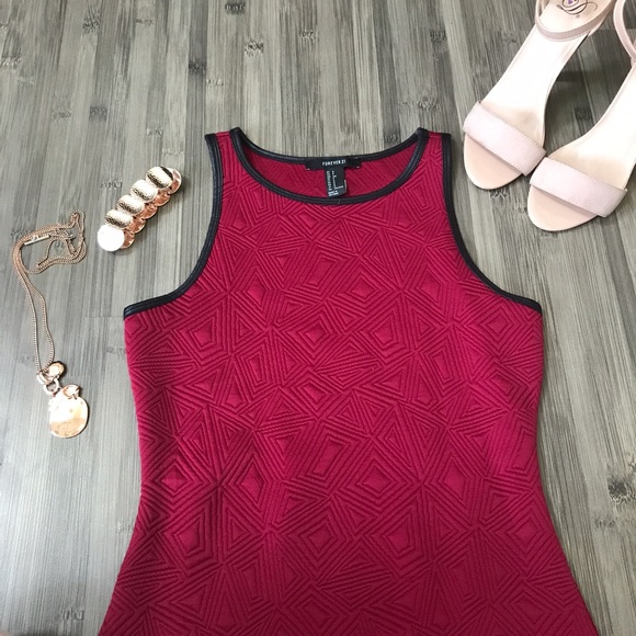 💢Geo Patterned Bodycon Dress💢 - Picture 4 of 4