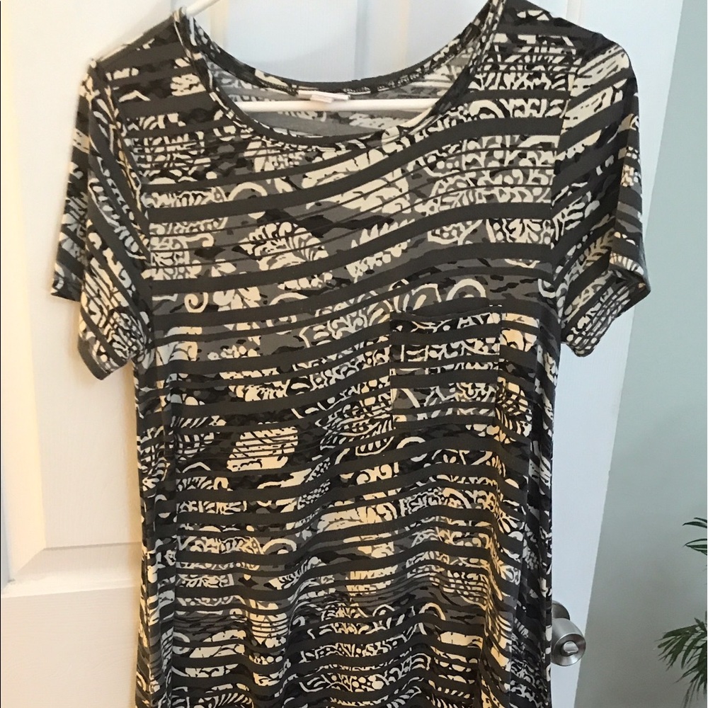 LuLaRoe XS Carly!! Reduced :)