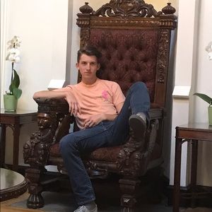 Meet your Posher, Connor