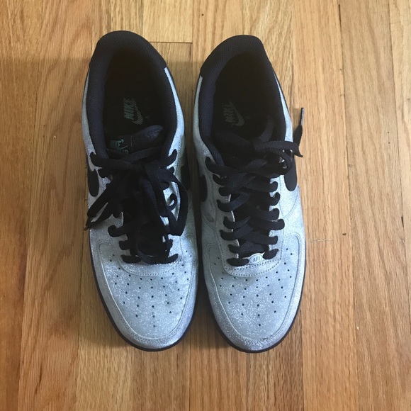 Nike AirForce 1 - Picture 3 of 5