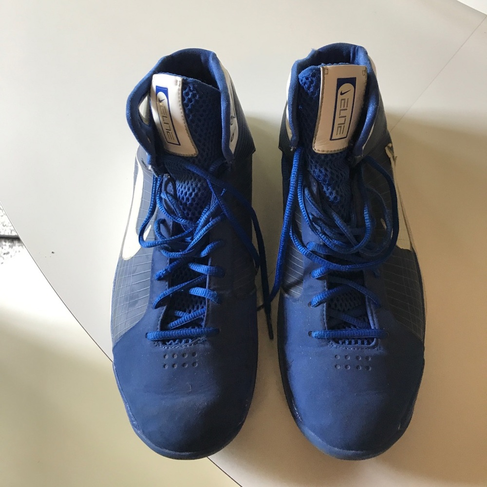 Nike Elite basketball shoes