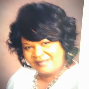 Meet your Posher, Cynthia