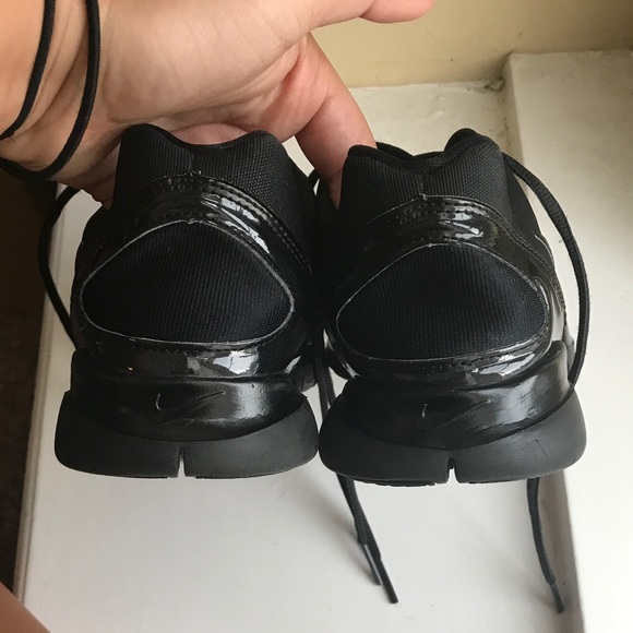 Black holographic Nike free runs training shoes - Picture 4 of 6