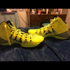 Nike hyperdunk basketball shoes