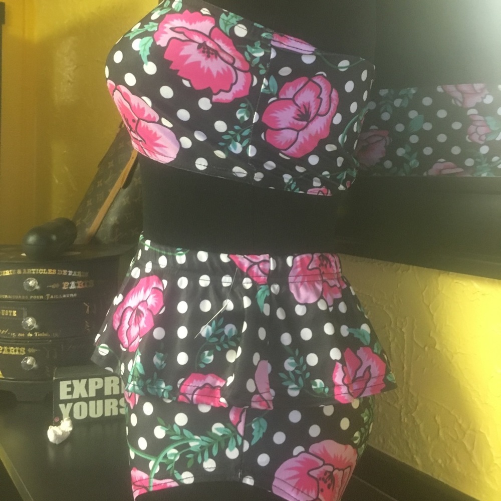 Bathing suit - Picture 4 of 7