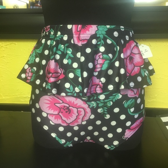 Bathing suit - Picture 2 of 7