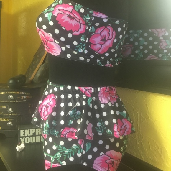 Bathing suit - Picture 4 of 7