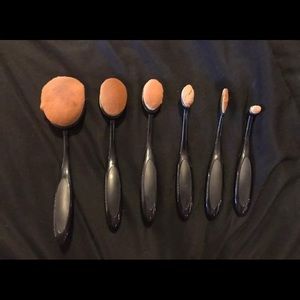 Circle Makeup Brushes