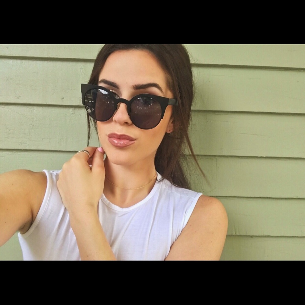 Meet your Posher, Emily