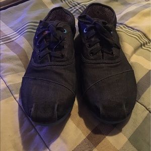 Men's lace up toms