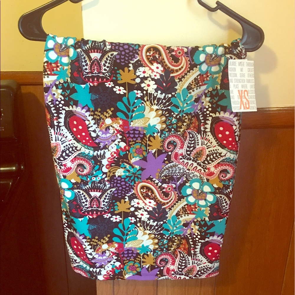 LuLaRoe Cassie xs NWT!!