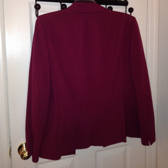 Like New - Blazer - Picture 3 of 6