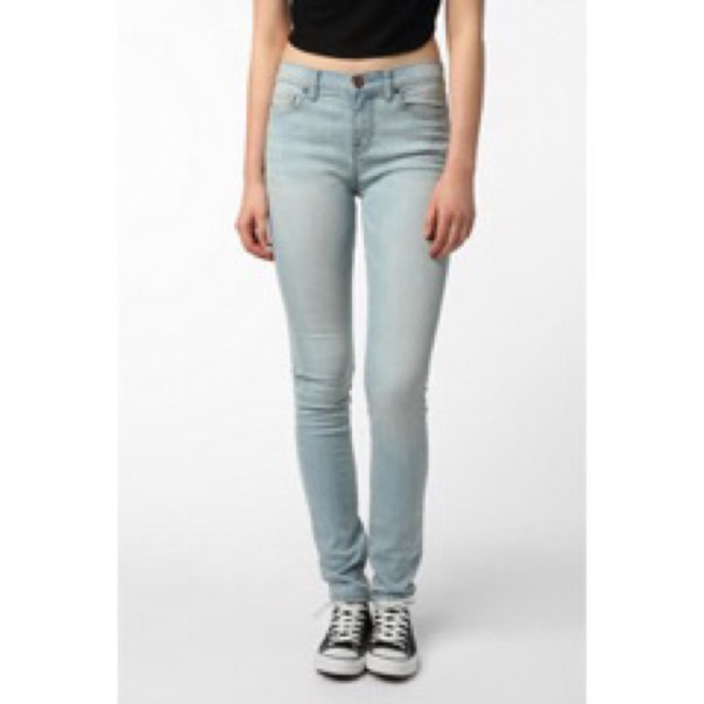 LIMITED ED: BDG Cigarette Jeans Light Grey Wash