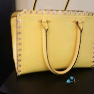 Meet your Posher, Misuk