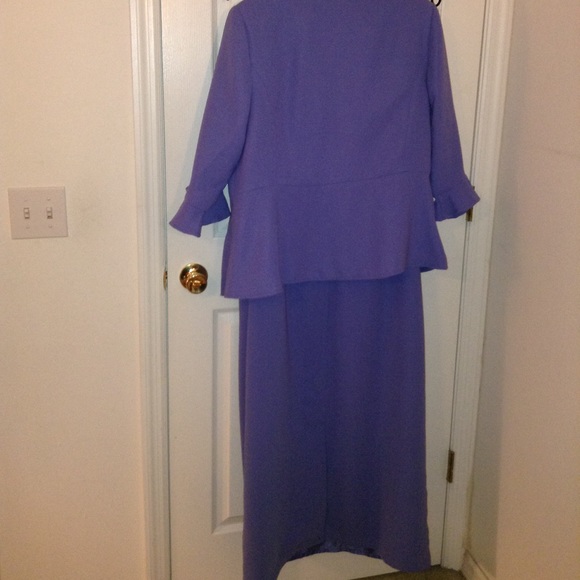 Dress Suit - NEW - Picture 4 of 4