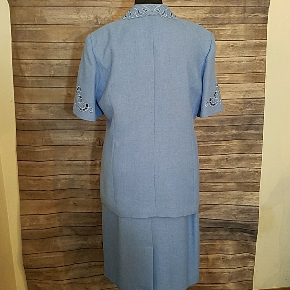 Two-Piece Light Blue Skirt Set - Picture 4 of 8