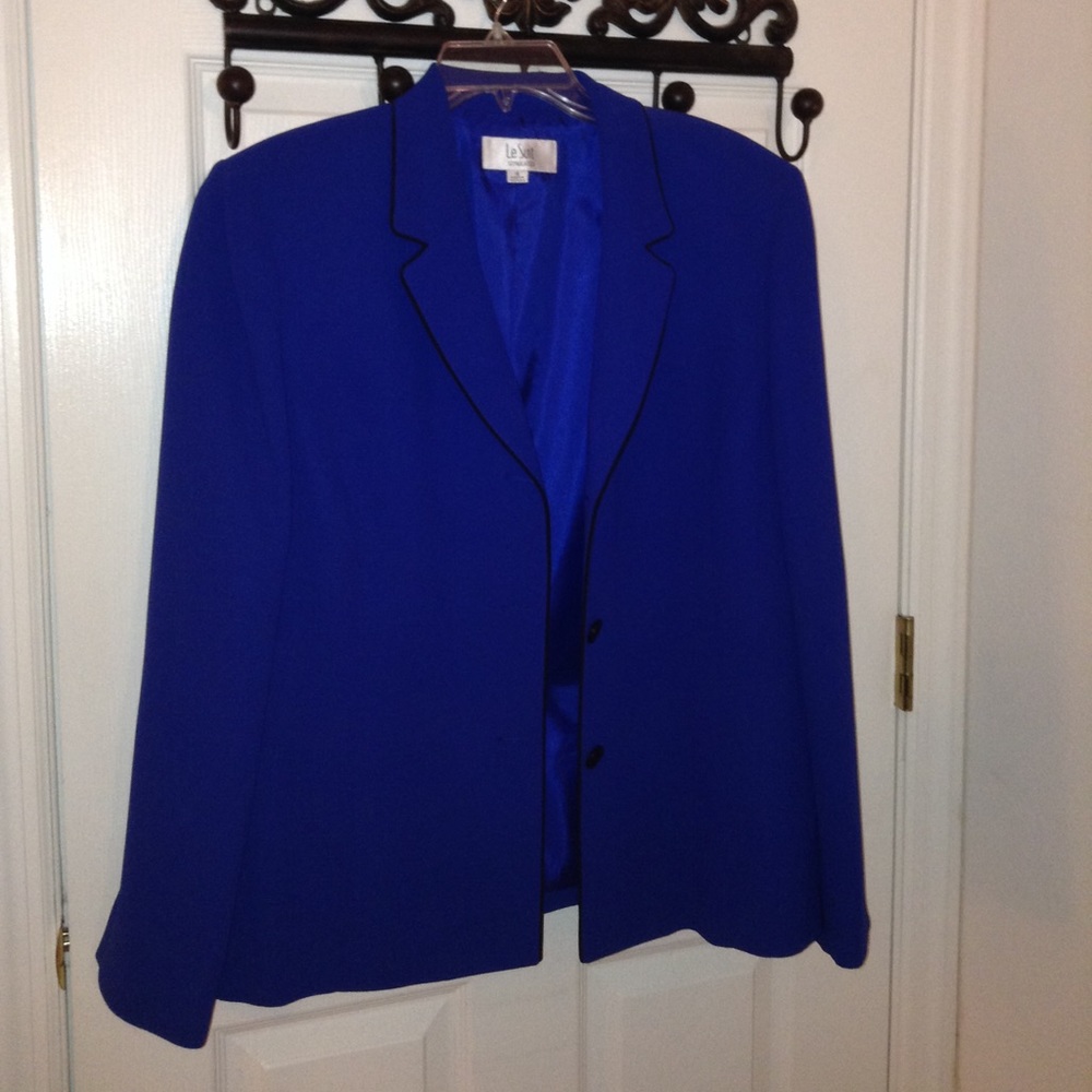 Blazer - Like New