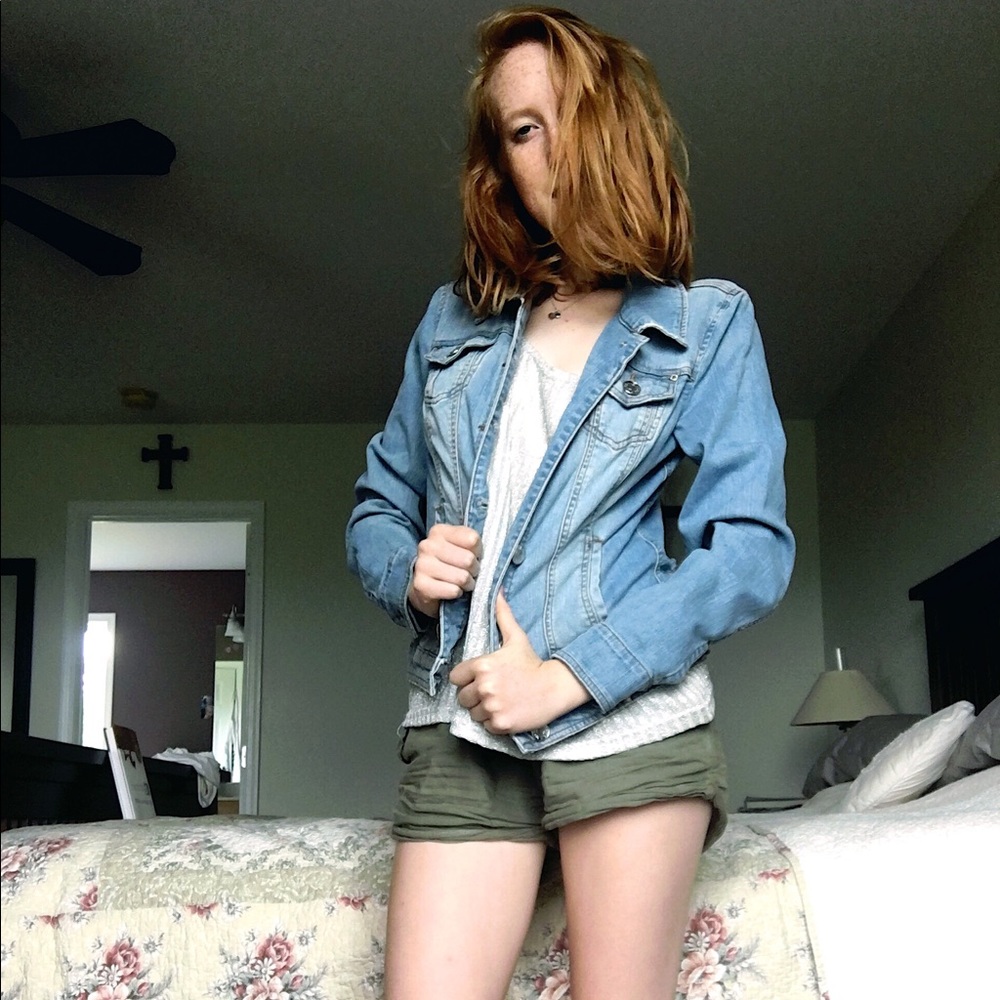 PRICE DROP! guess brand faded jean jacket