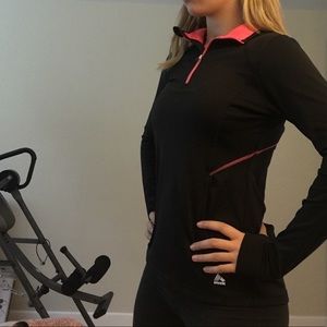 Running 3/4 zip light long sleeve