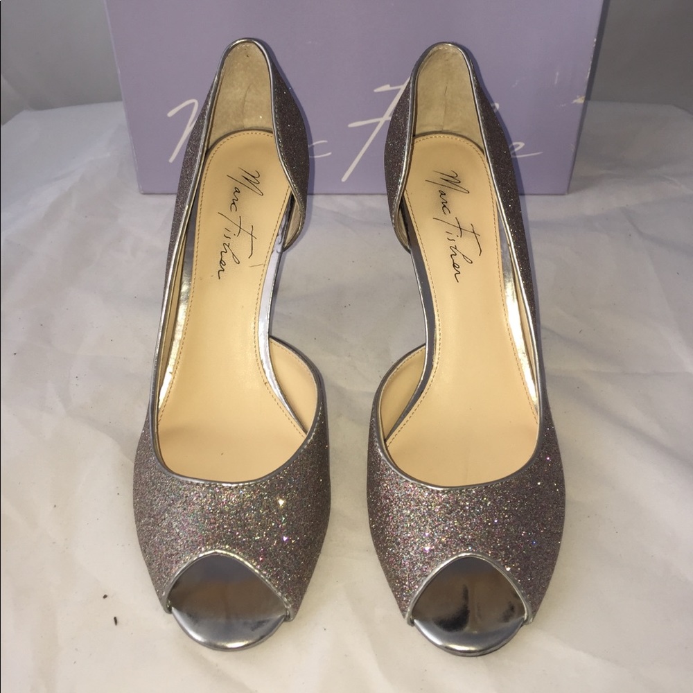 Silver Multi Texture "Joey3" Marc Fisher Heels 8m - image 3