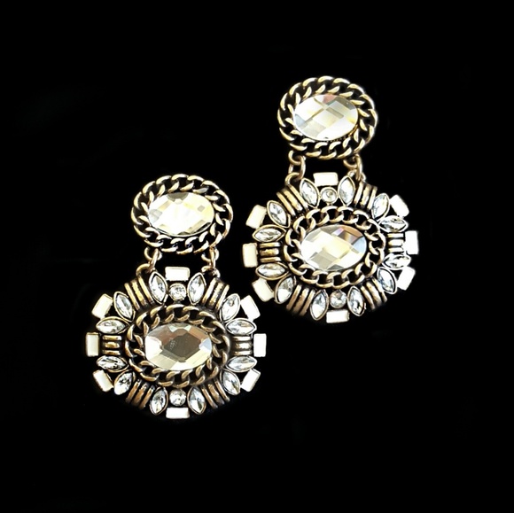 Rococo statement earrings - Picture 2 of 3