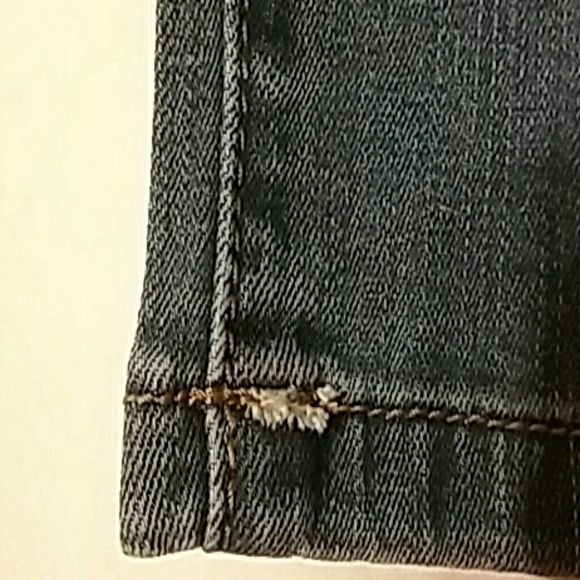 VINIZBENA DISTRESSED SKINNY JEANS - Picture 5 of 6