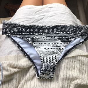 NWT a O'Neil bathing suit. Size small