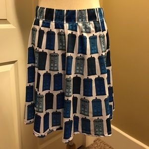 Her Universe Doctor Who skirt size XL FREE STICKER