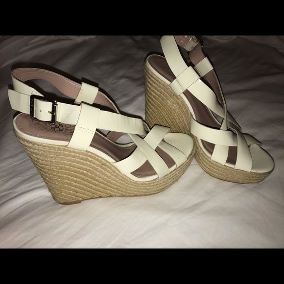 Vince Camuto wedges - Picture 2 of 3