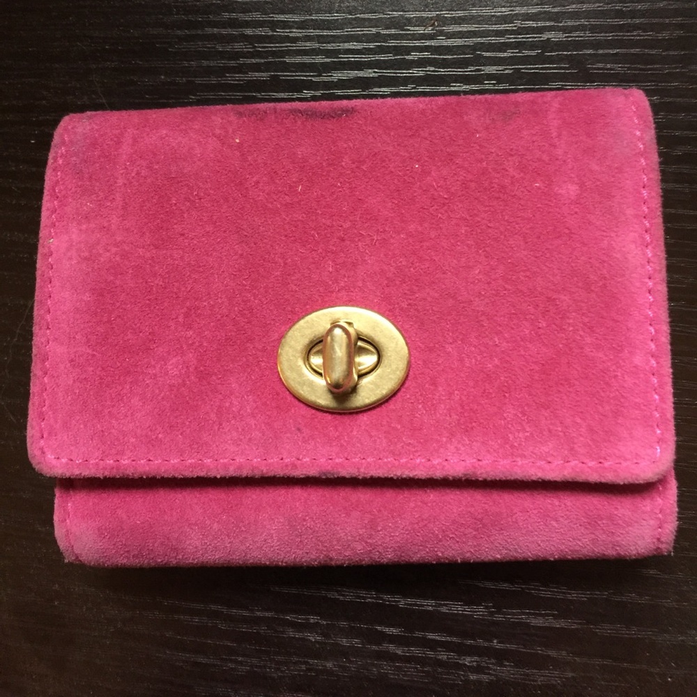 Small pink Coach wallet