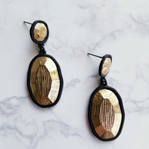 Golden Oval earrings