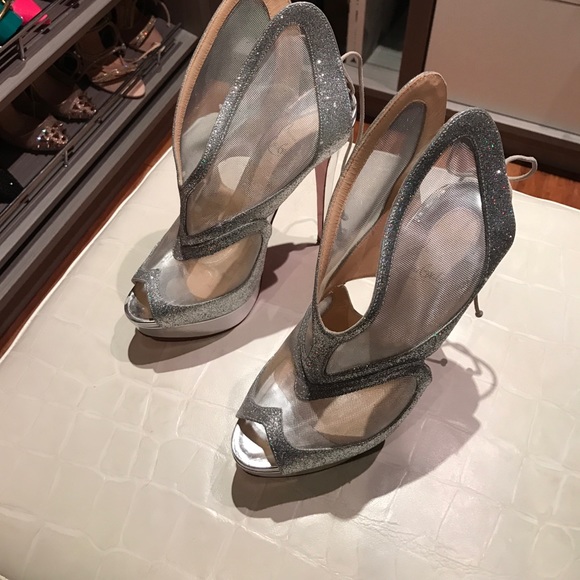 Shoes - Picture 1 of 4