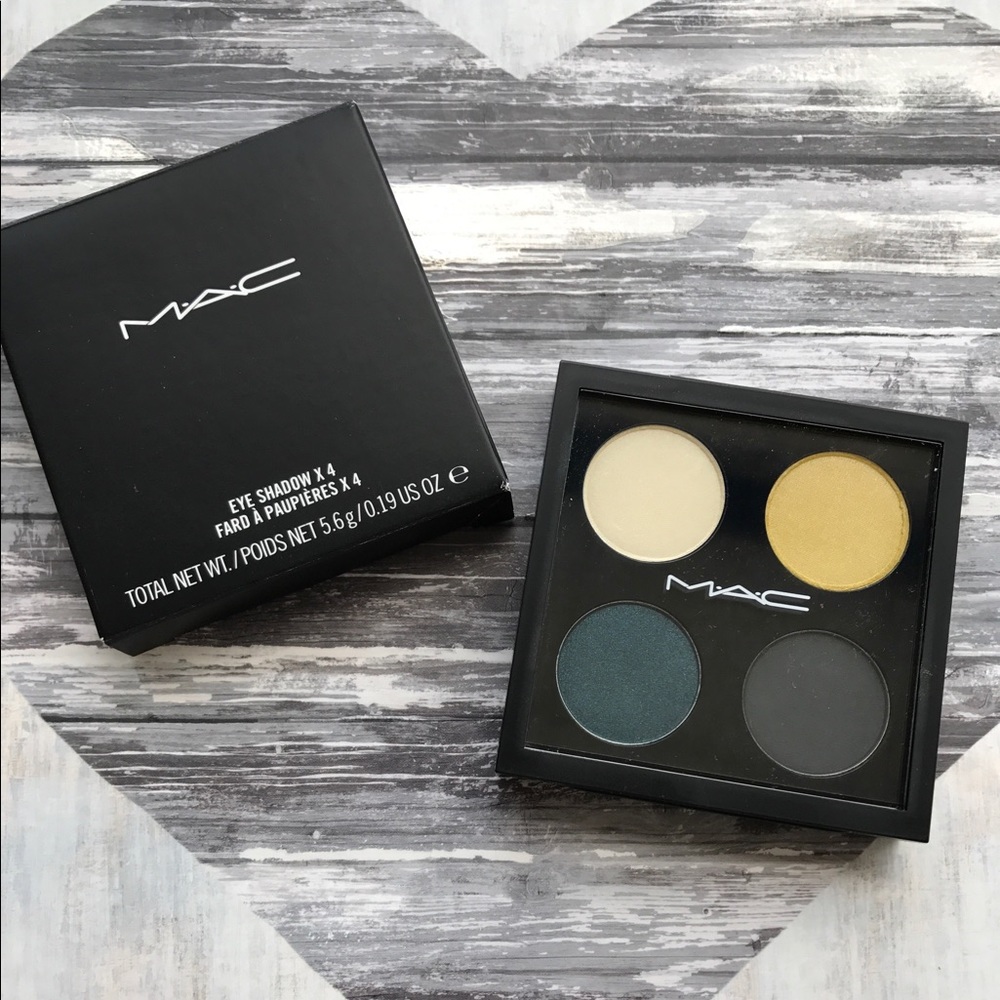 🌺Mac Eye Shadow x4 Quad Limited Edition💕
