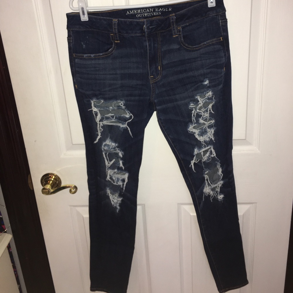 Dark wash Jeggins with rip details