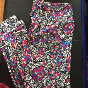Lularoe os snakes!