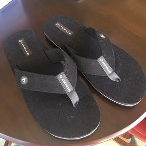 Men's Air Walk flip flops - Size 11