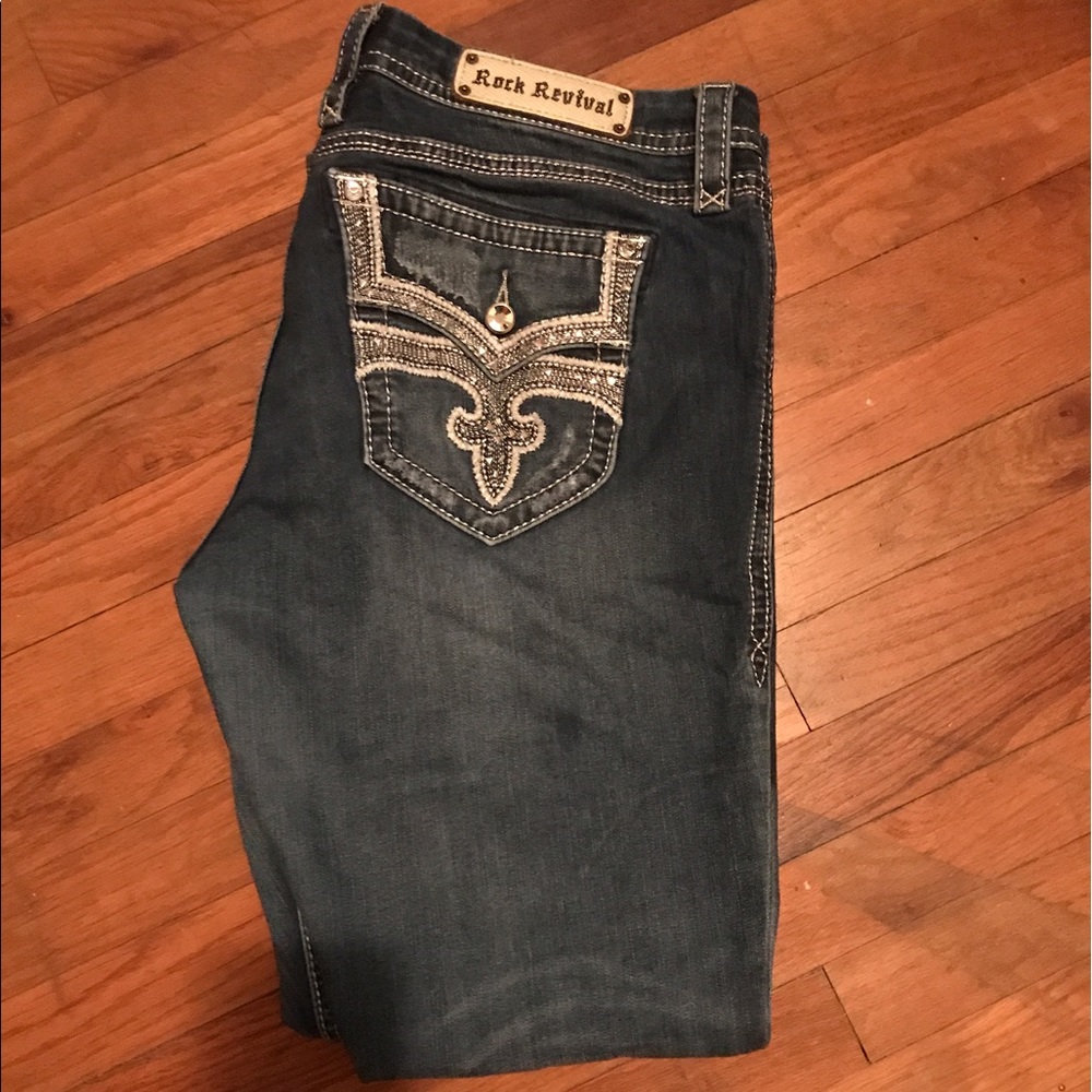 🚫SOLD LOCALLY🚫 Rock Revival Jeans